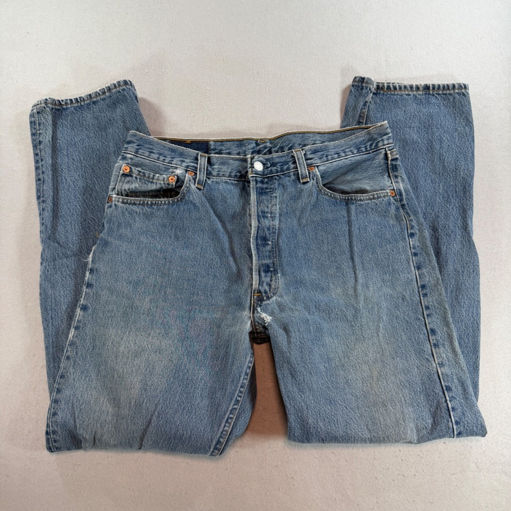 Vintage Levi 501 Made in USA Mens Blue Denim Straight Leg Jeans W35 L32 501-0118